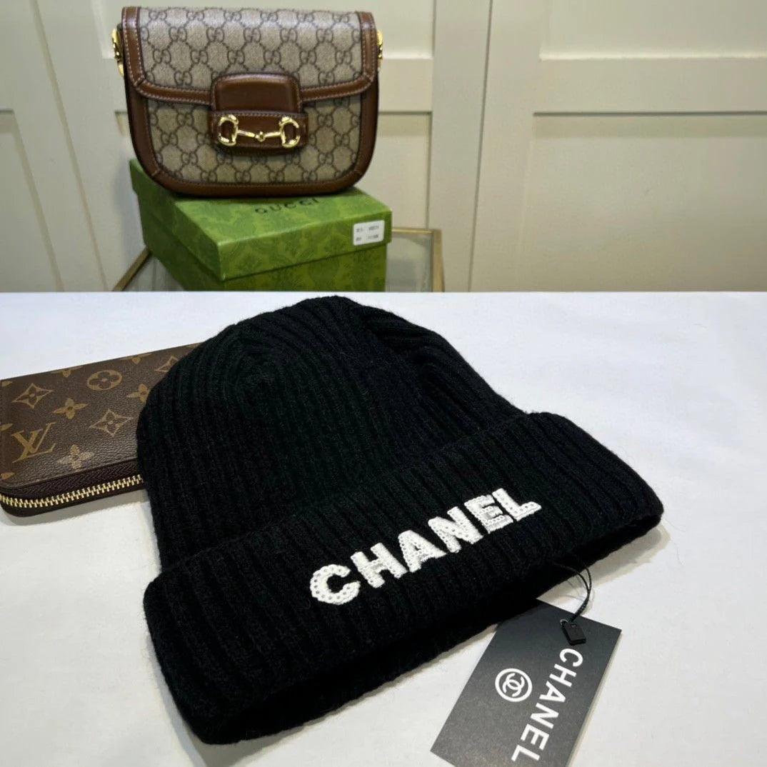 New Fashion Classic Versatile Knitted Hat 1024103106