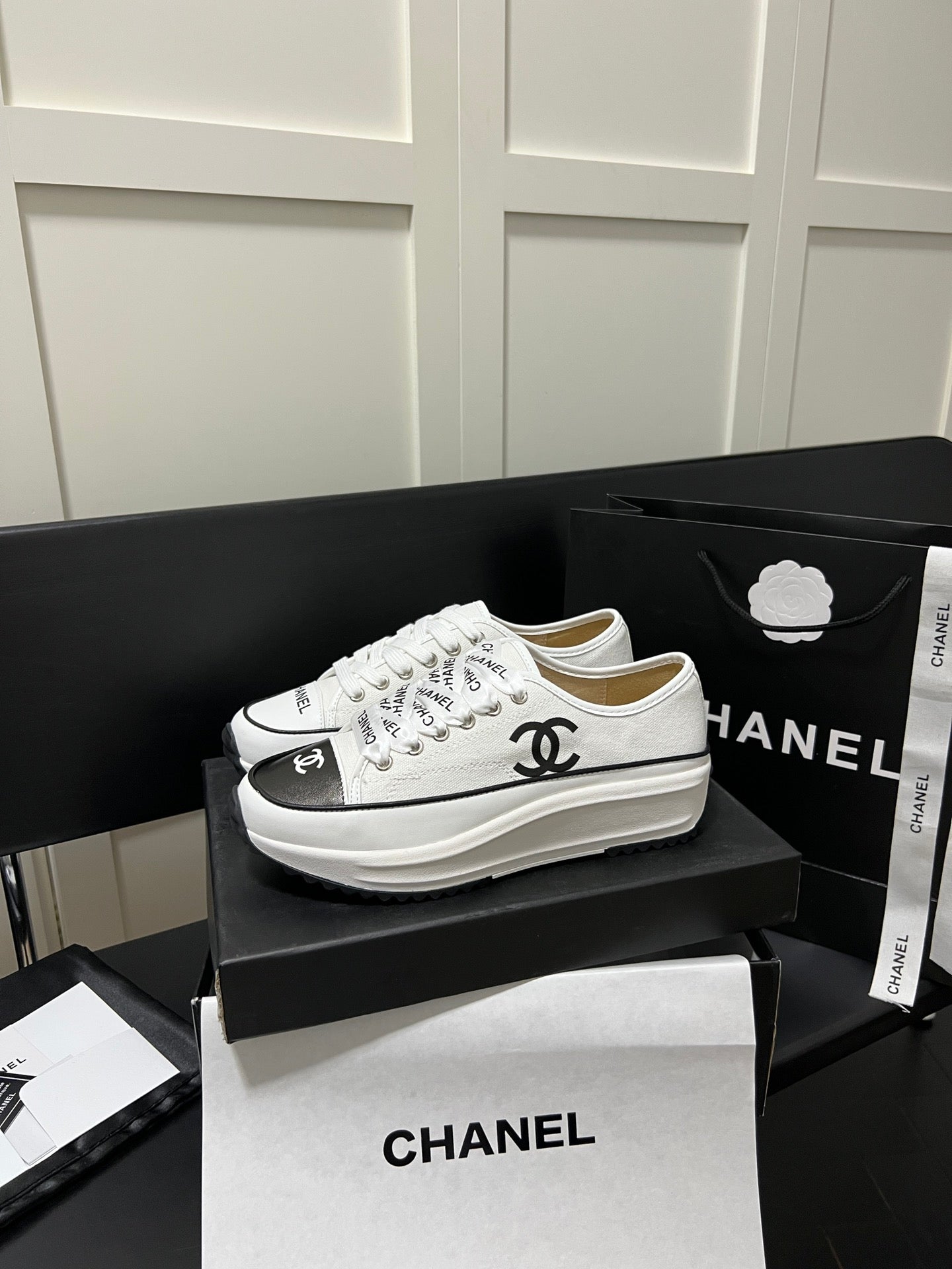 24 New CL Classic Canvas Leather Casual Shoes XC0424040705