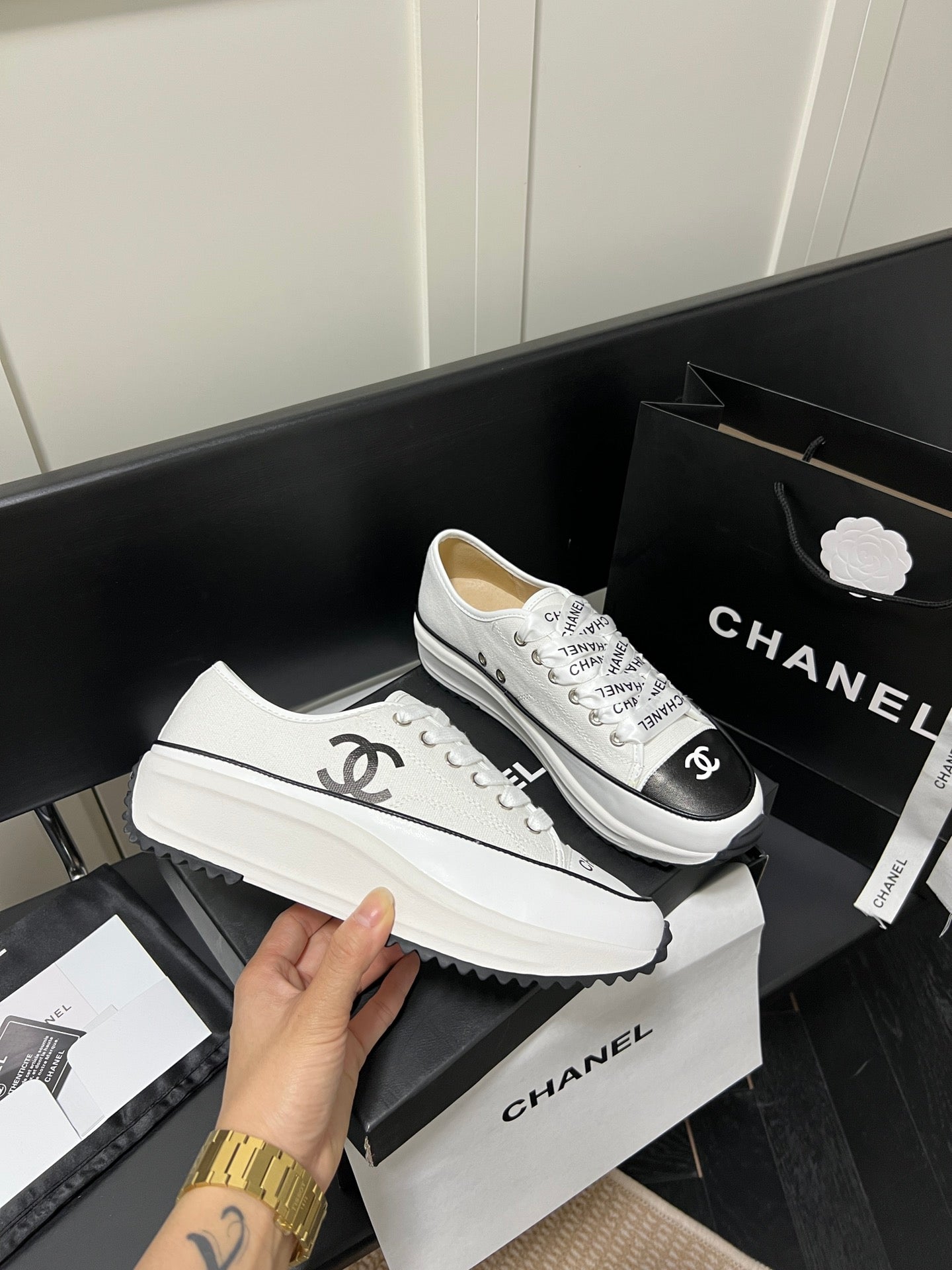 24 New CL Classic Canvas Leather Casual Shoes XC0424040705