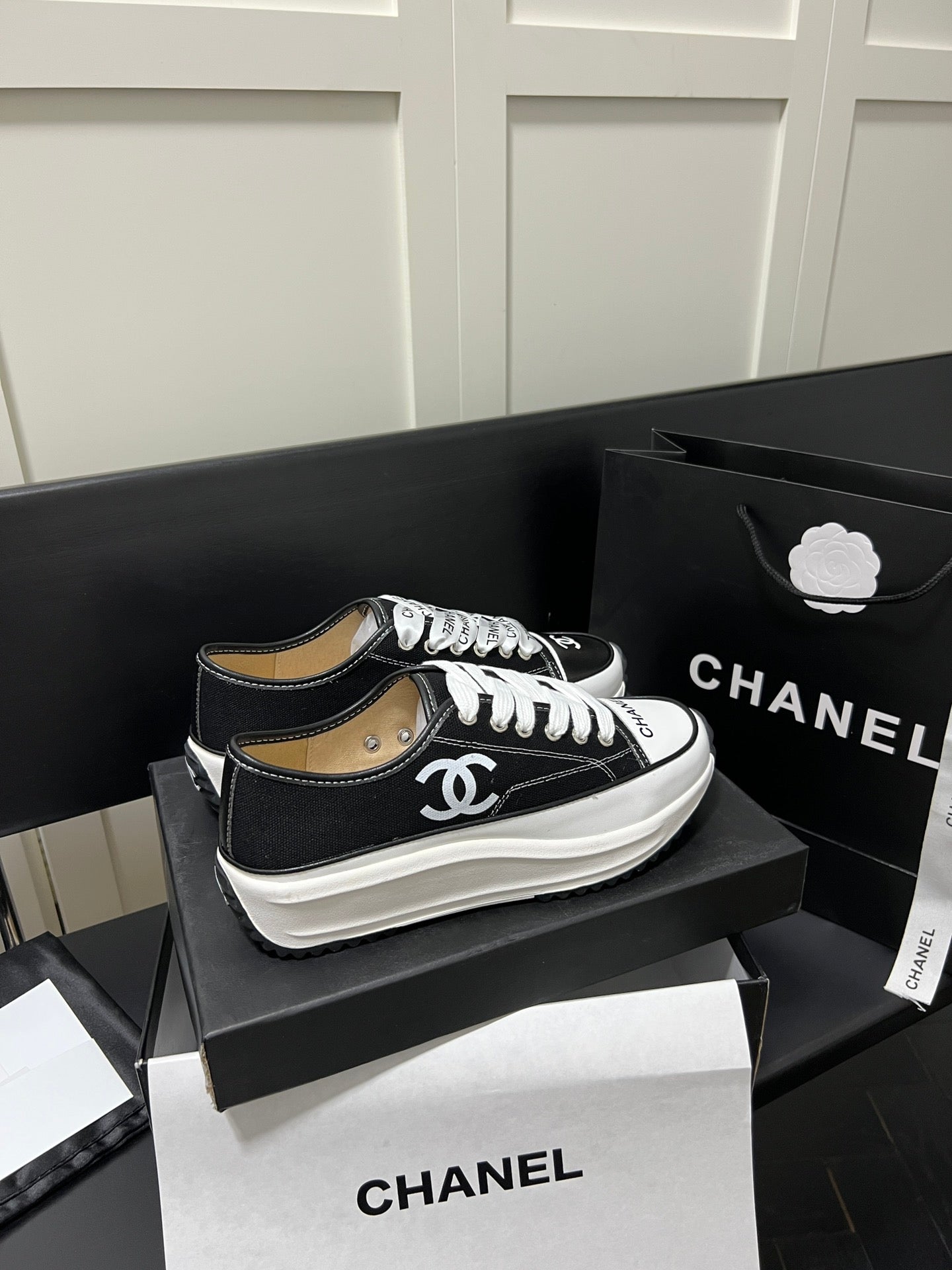 24 New CL Classic Canvas Leather Casual Shoes XC0424040705