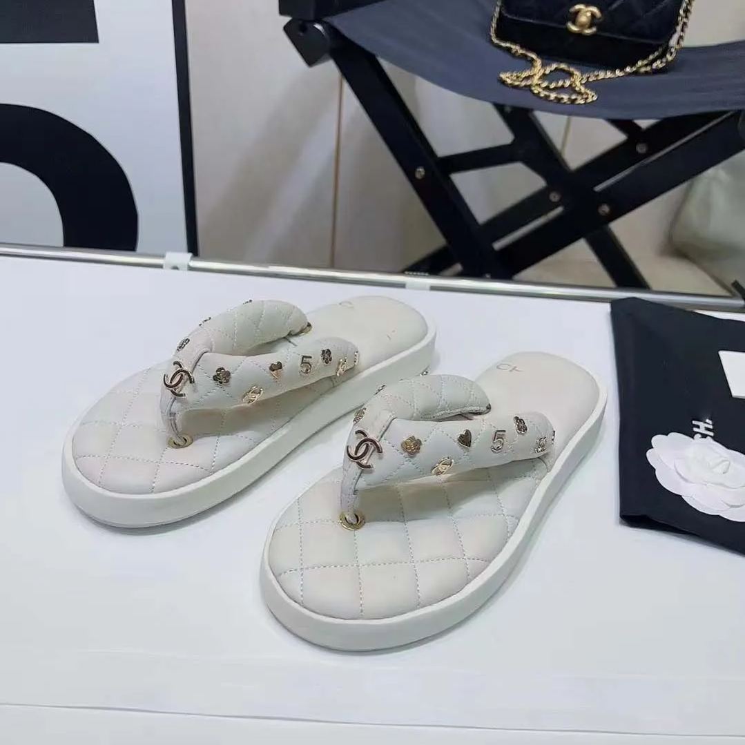 CL ss23 Full Logo flip flops