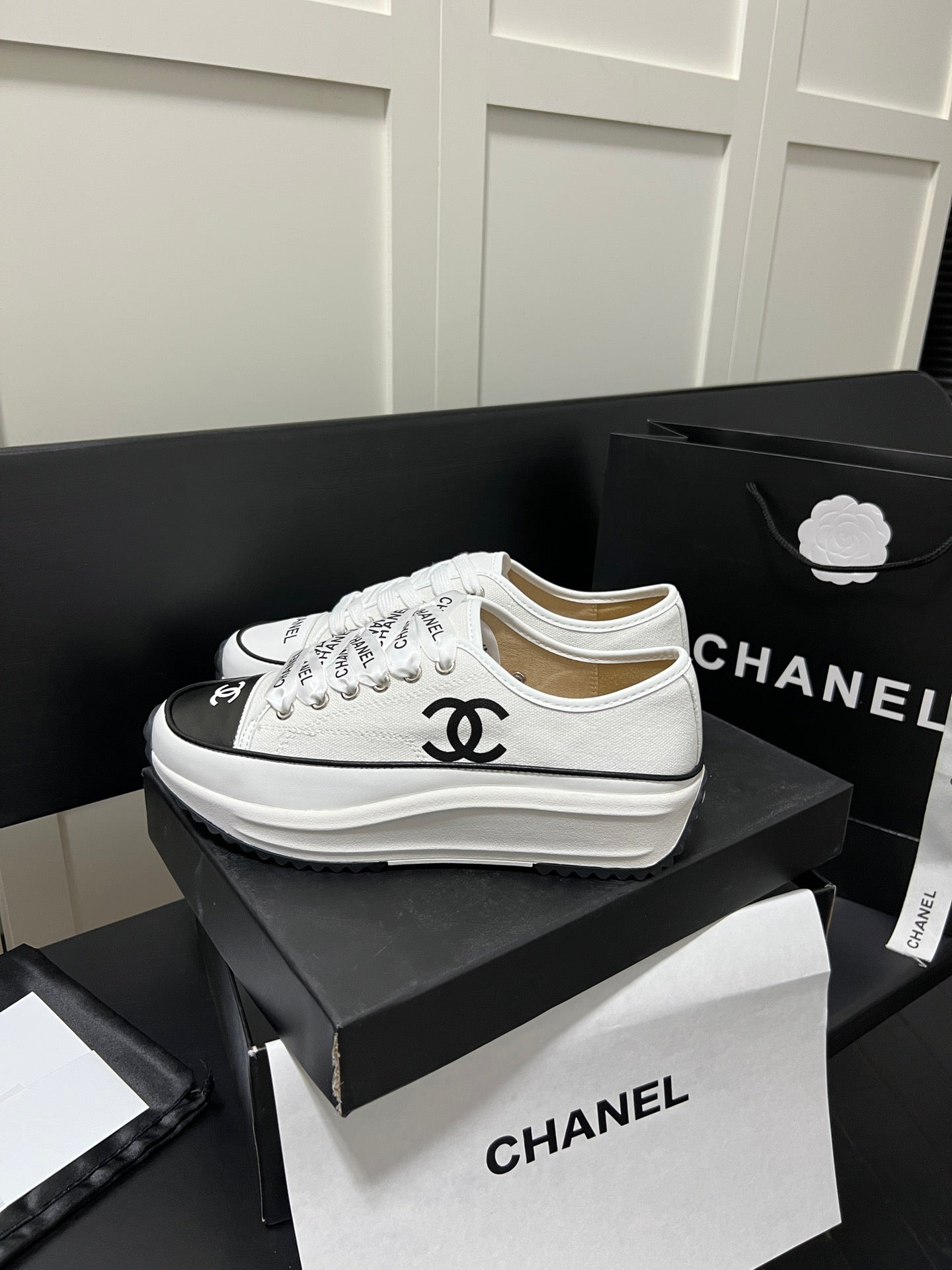 24 New CL Classic Canvas Leather Casual Shoes XC0424040705