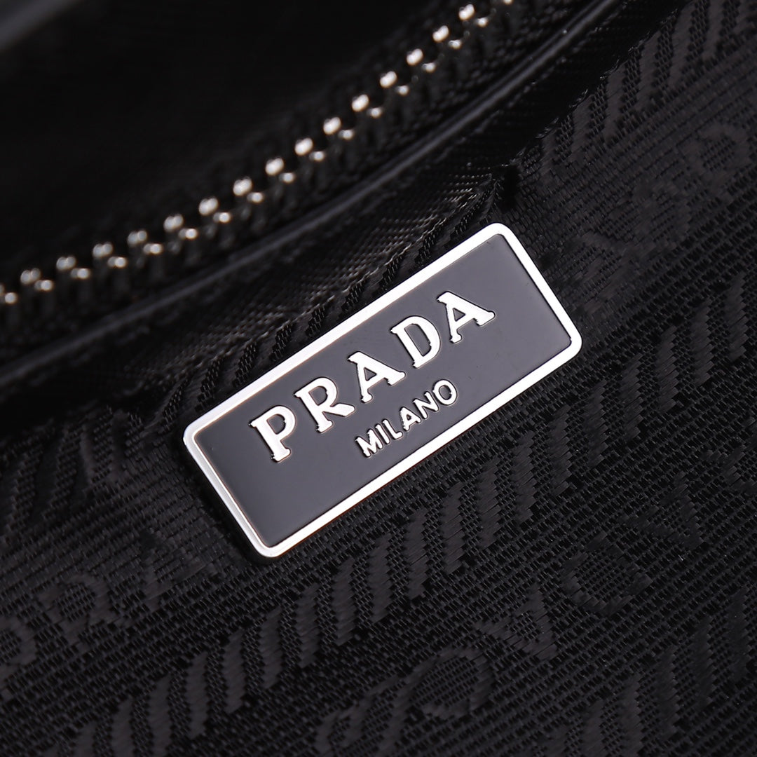 The latest hit three-in-one killer bag for women 2404082101