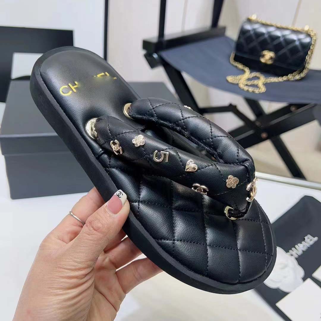 CL ss23 Full Logo flip flops