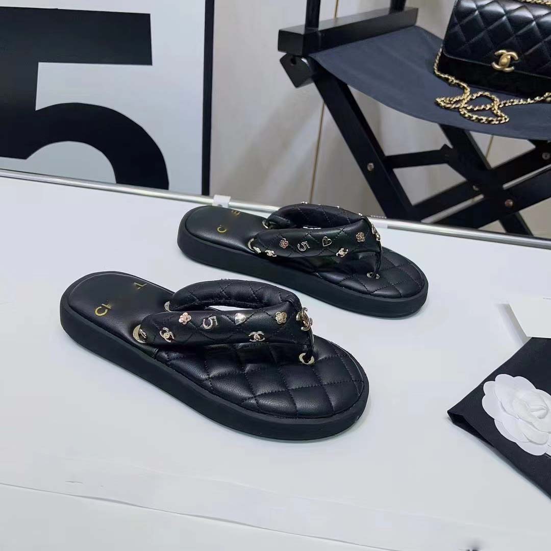 CL ss23 Full Logo flip flops