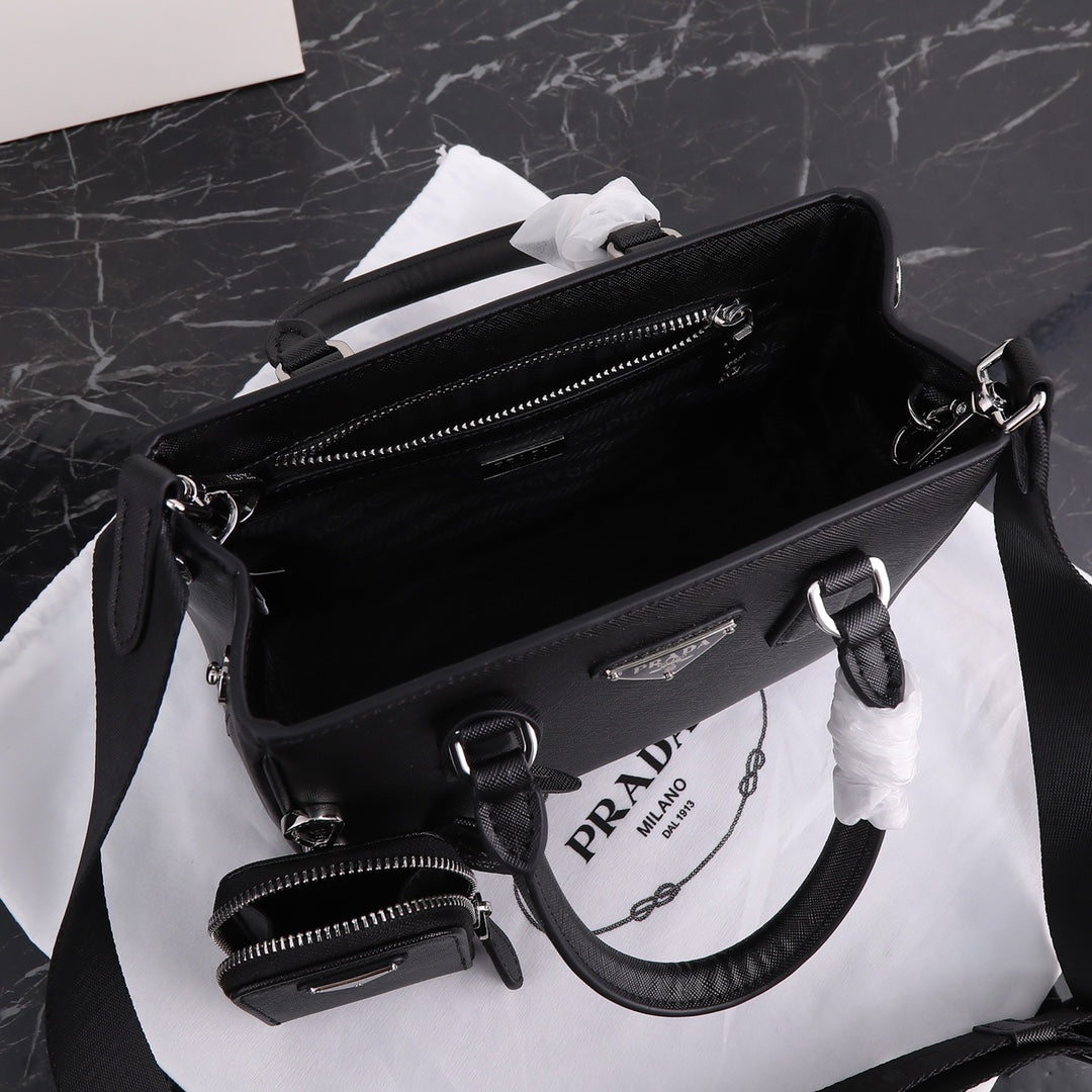 The latest hit three-in-one killer bag for women 2404082101