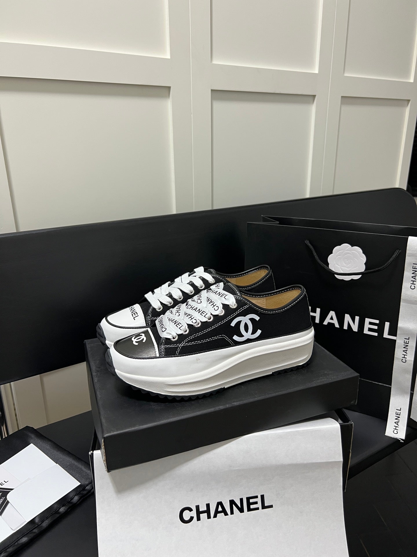 24 New CL Classic Canvas Leather Casual Shoes XC0424040705