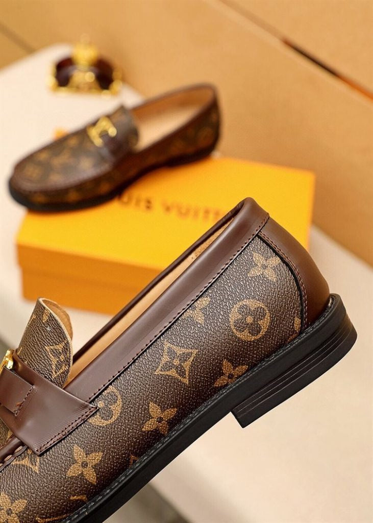 Men's V-shaped flower loafers 04240514023
