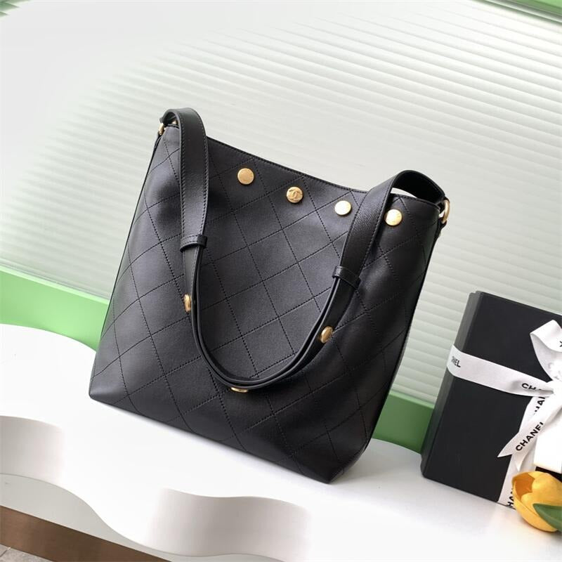 Medium Shiny Leather Button Bucket Bag 0425031806