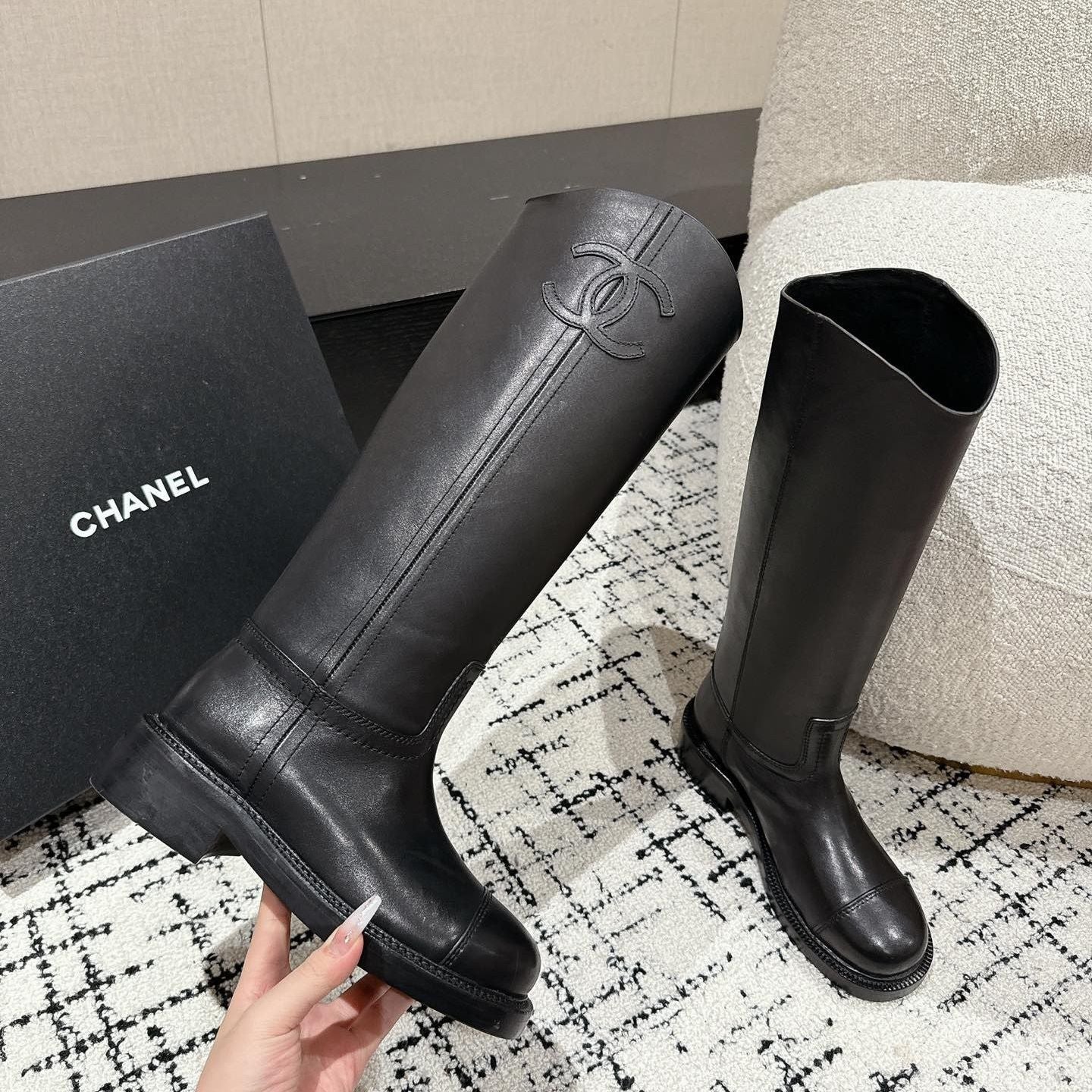 Long barreled knight leather boots for women 1024093013