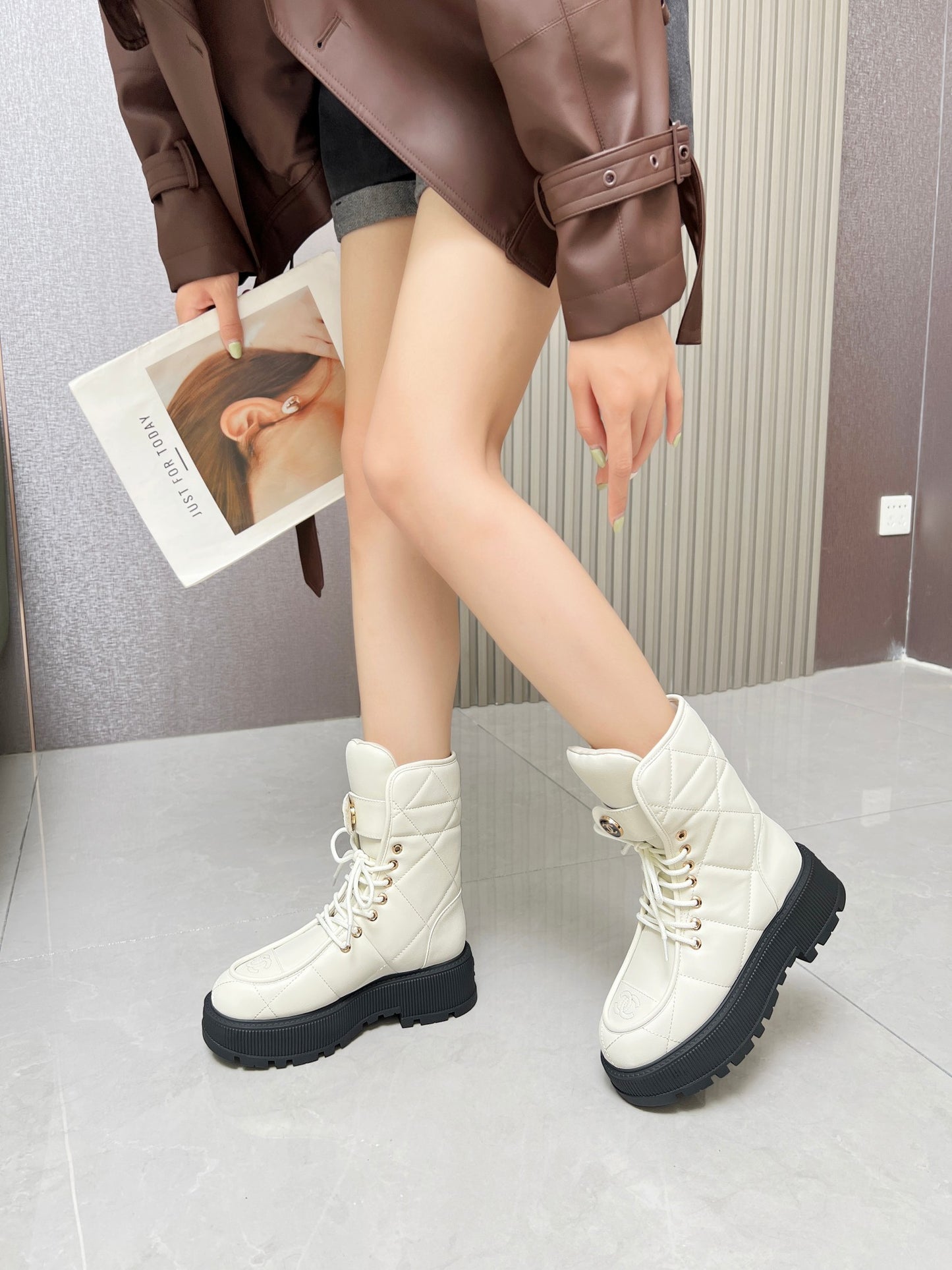 24 New Fall and Winter Fashion Women's Boots 0424090214