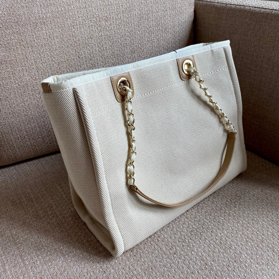 CHA Deauville Tote Tweed Bag Summer Collection White For Women 0425022502
