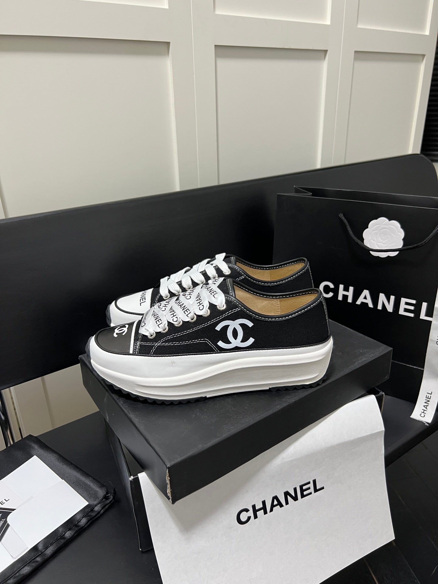 24 New CL Classic Canvas Leather Casual Shoes XC0424040705