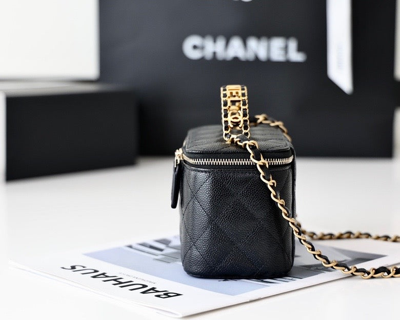 CHA Small Vanity Case Black For Women 0425031912