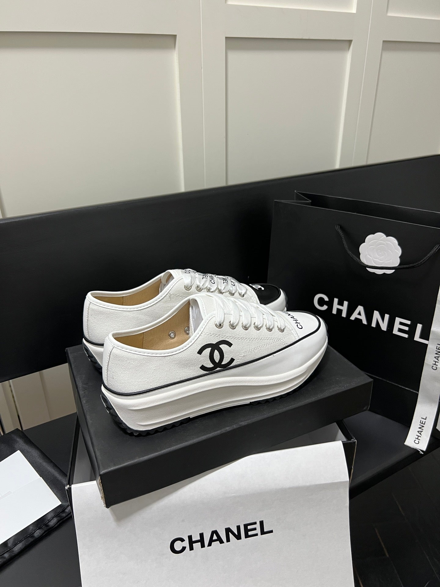24 New CL Classic Canvas Leather Casual Shoes XC0424040705