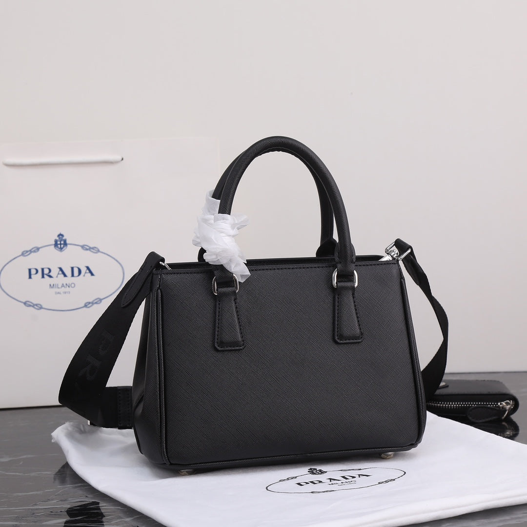 The latest hit three-in-one killer bag for women 2404082101