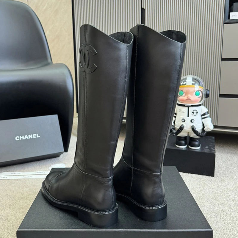 Long barreled knight leather boots for women 1024093013