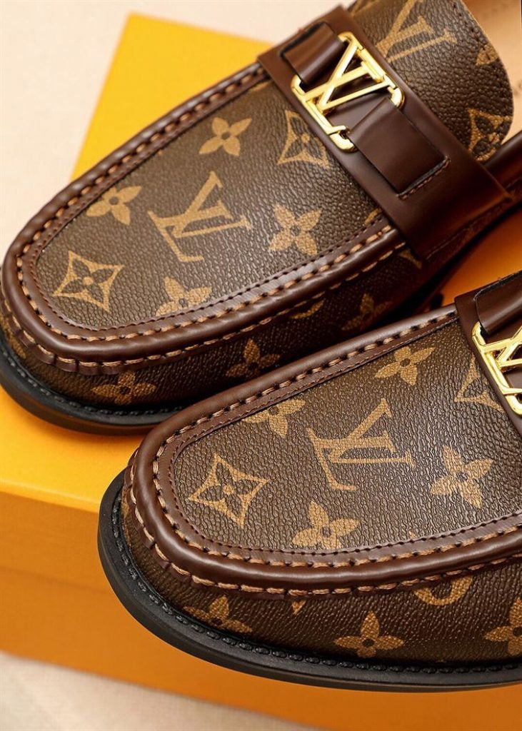Men's V-shaped flower loafers 04240514023