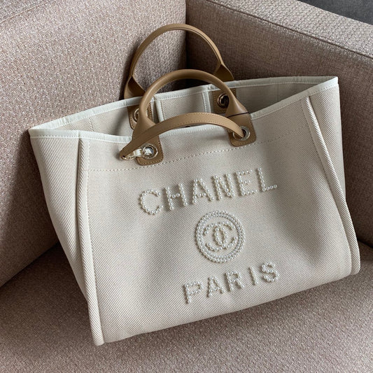 CHA Deauville Tote Tweed Bag Summer Collection White For Women 0425022502