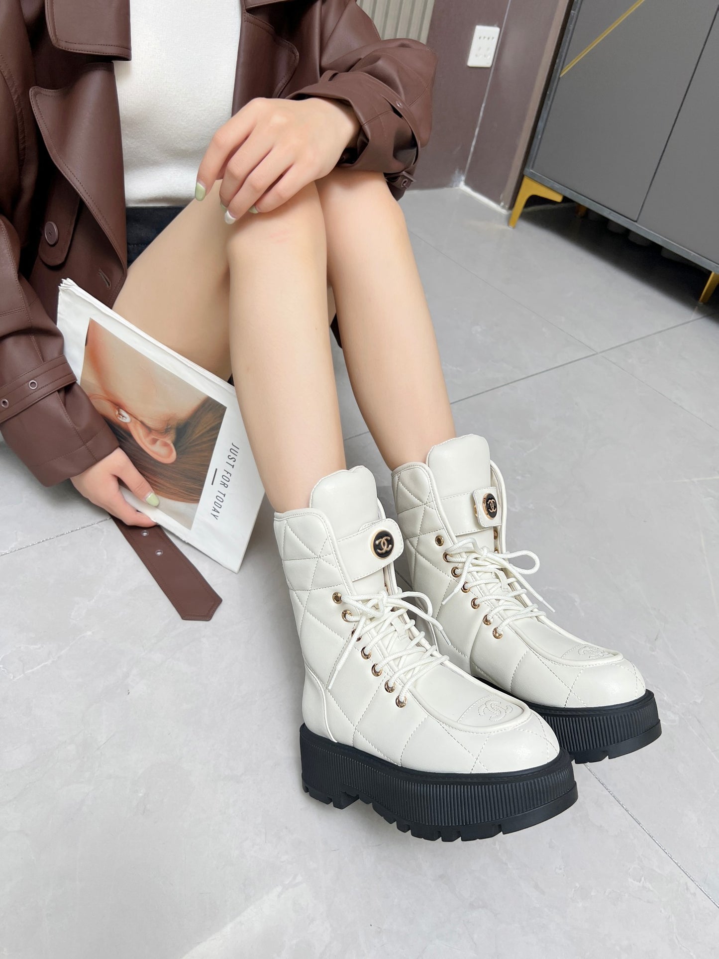 24 New Fall and Winter Fashion Women's Boots 0424090214