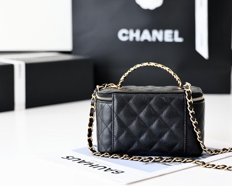 CHA Small Vanity Case Black For Women 0425031912