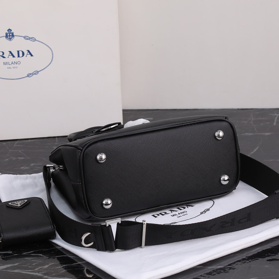 The latest hit three-in-one killer bag for women 2404082101