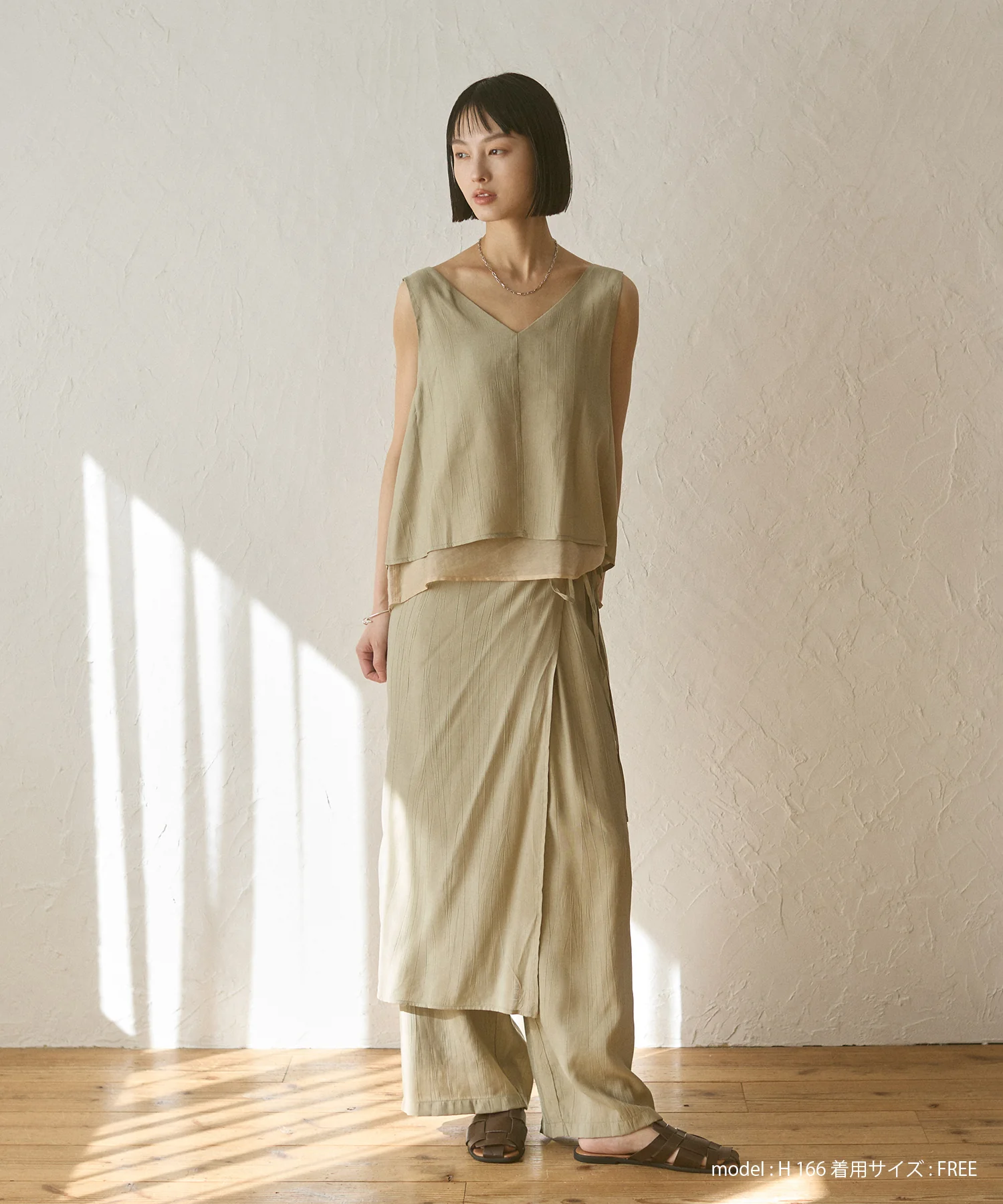 ワッシャーサテン ゆるタンクトップ